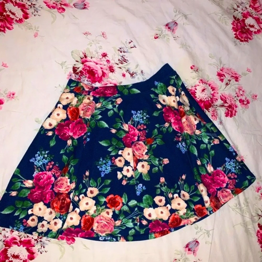 Navy Floral Skirt - Picture 5 of 6